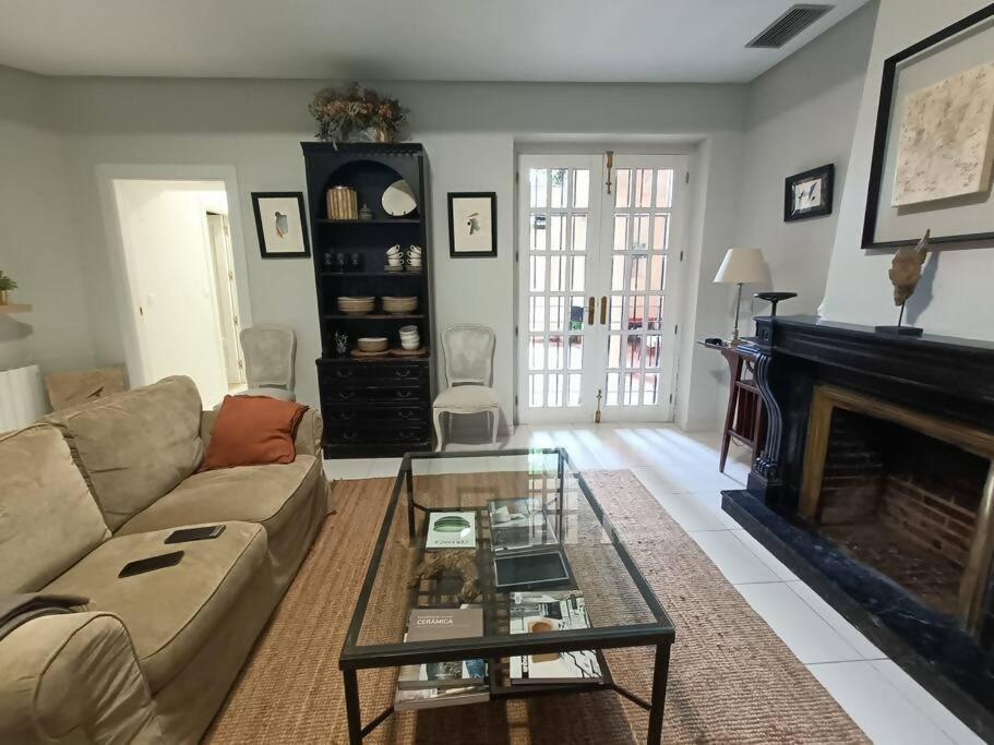 Апартаменты Casa Aguila Casco Antiguo Patio Privado Касерес Экстерьер фото