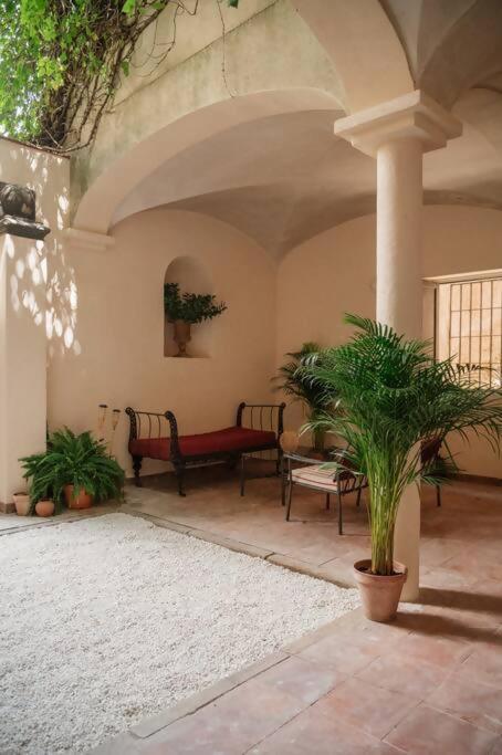Апартаменты Casa Aguila Casco Antiguo Patio Privado Касерес Экстерьер фото