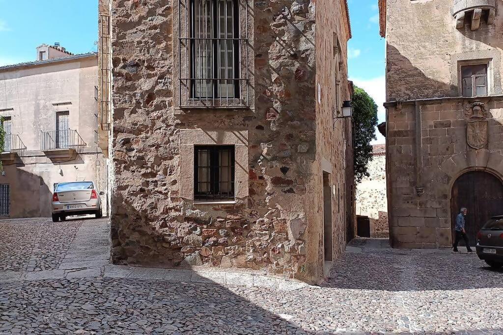 Апартаменты Casa Aguila Casco Antiguo Patio Privado Касерес Экстерьер фото